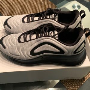 Nike Air Max 720 Black/Grey